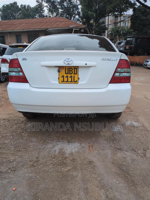 Toyota Corolla II 1999 White