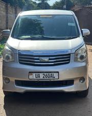 Toyota Noah 2.0 158hp FWD (7 Seater) 2011 Silver for sale