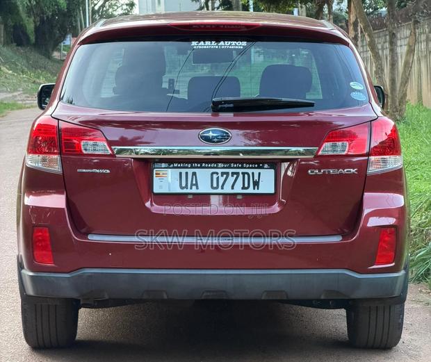 Subaru Outback 2011 Maroon