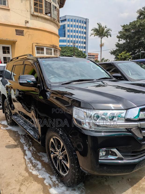 Toyota Land Cruiser Prado 2010 Black
