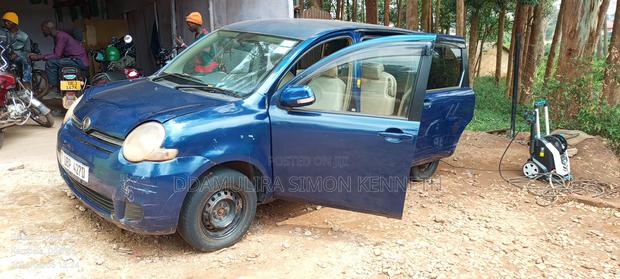 Toyota Sienta 1.5 FWD 2009 Blue