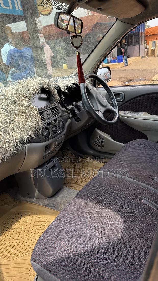 Toyota Raum 1.5 FWD 1999 Black