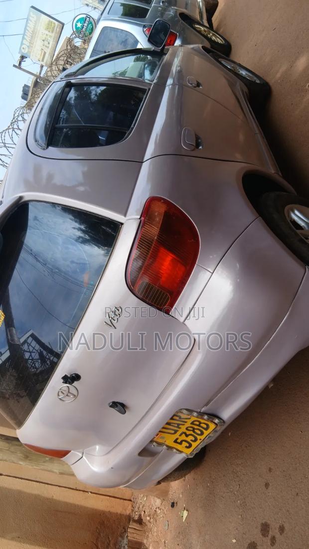 Toyota Vitz 2001 Pink