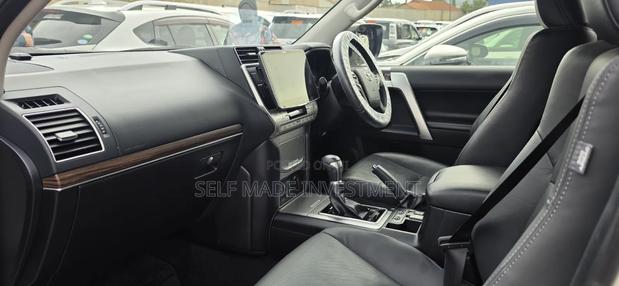 Toyota Land Cruiser Prado 2022 White