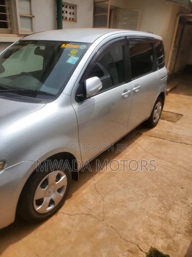 Toyota Sienta 2008 Silver