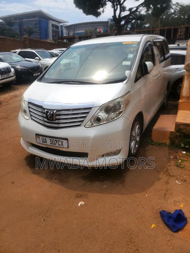 Toyota Alphard 2010 White