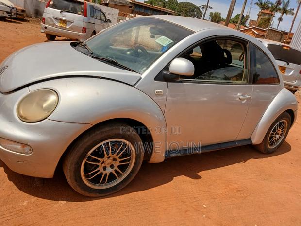 Volkswagen Beetle 2004 Silver