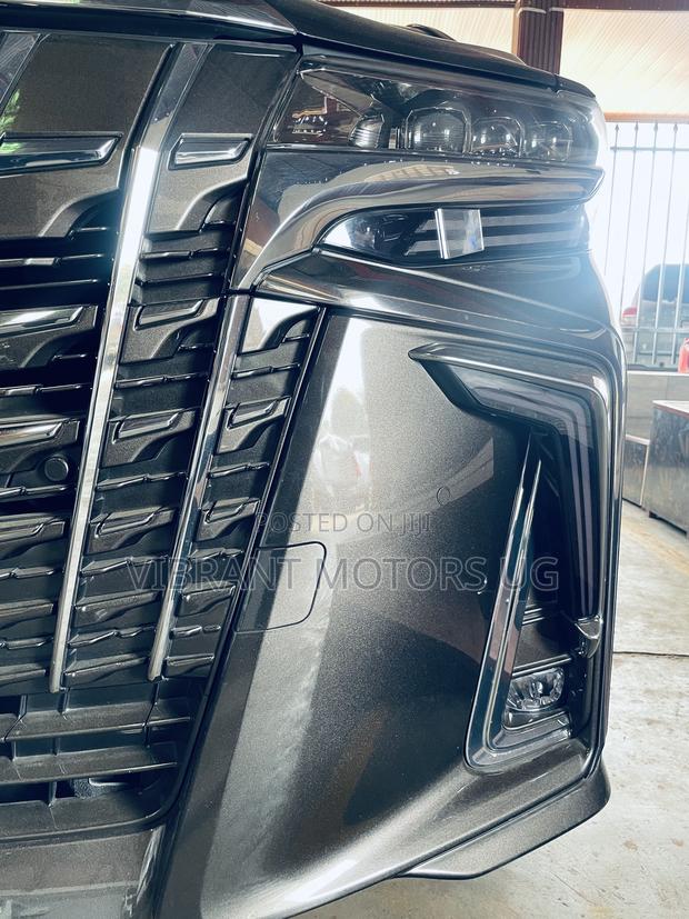 Toyota Alphard 2020 Gray