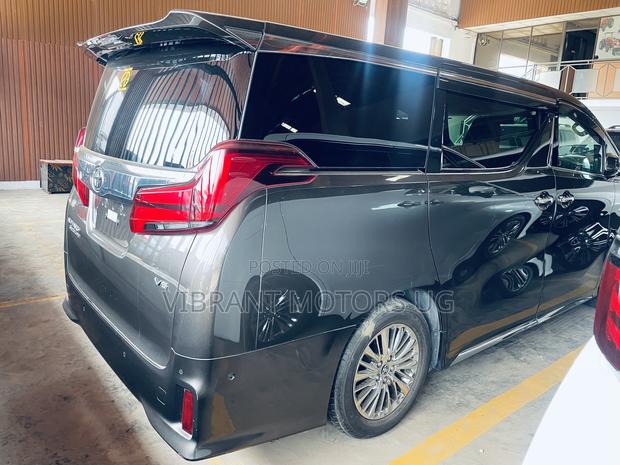 Toyota Alphard 2020 Gray
