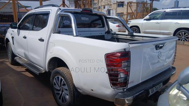 Nissan Navara 2016 White