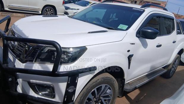 Nissan Navara 2016 White