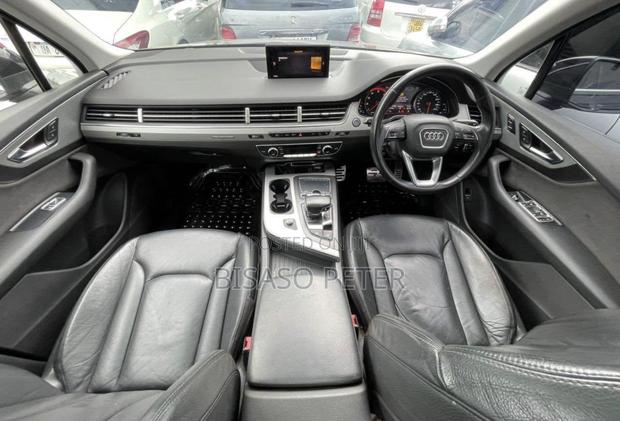 Audi Q7 2018 Black