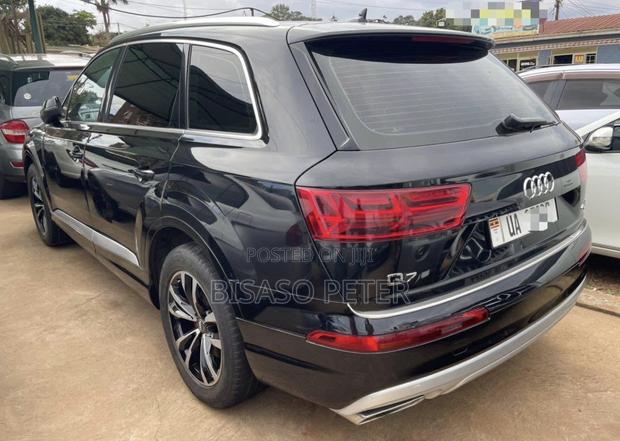 Audi Q7 2018 Black