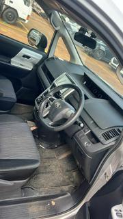 Toyota Noah 2.0 158hp AWD (8 Seater) 2013 Silver for sale