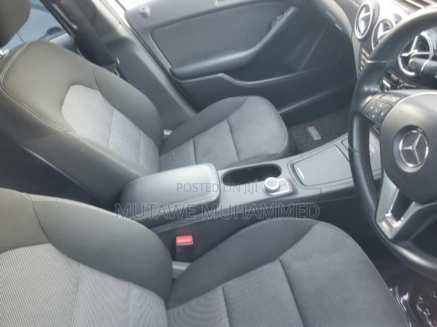 Mercedes-Benz B-Class B180 Petrol 2012 Silver