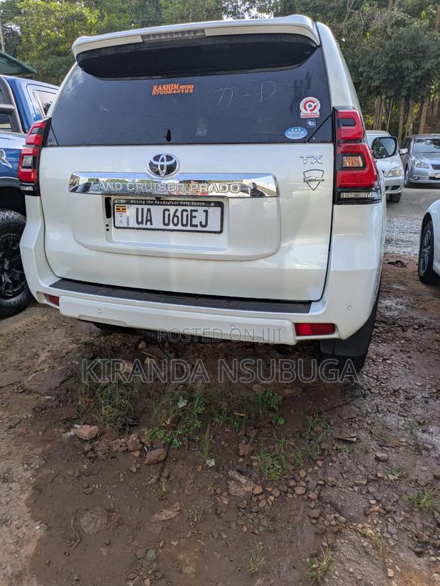 Toyota Land Cruiser Prado 2019 White