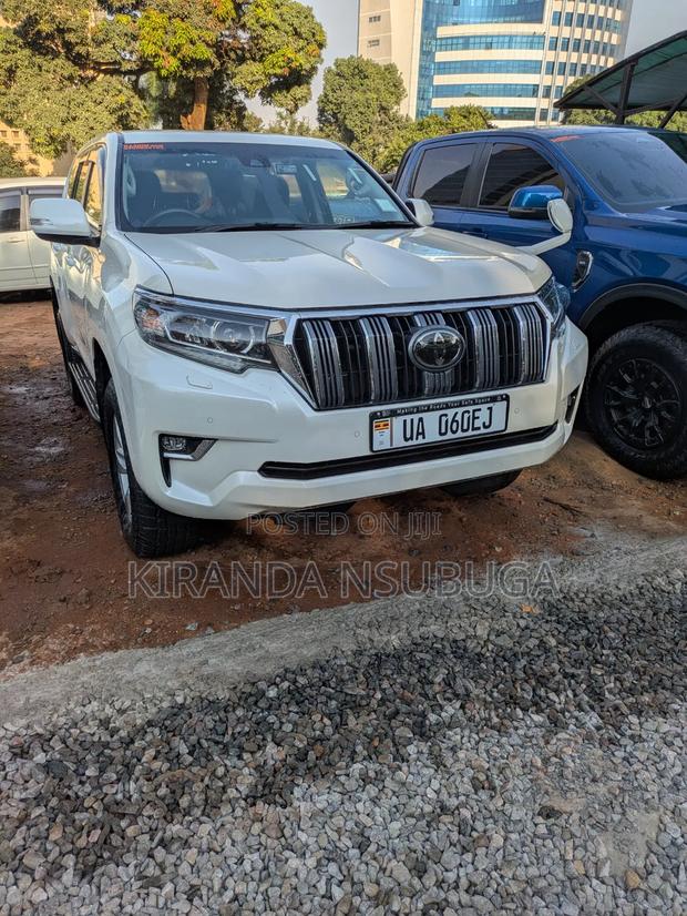 Toyota Land Cruiser Prado 2019 White