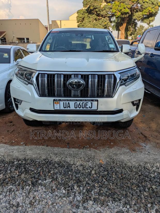 Toyota Land Cruiser Prado 2019 White