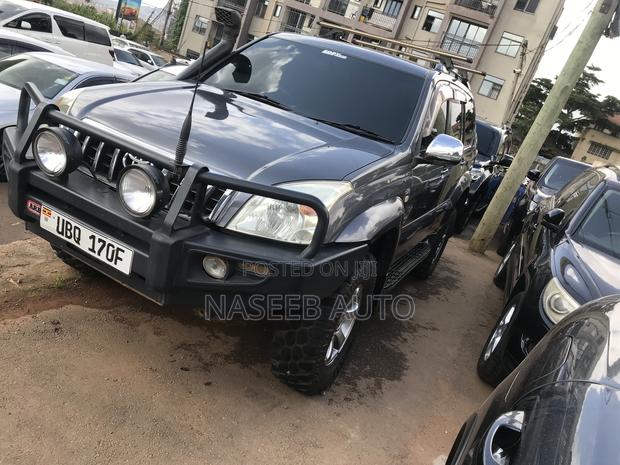 Toyota Land Cruiser Prado 2009 Gray