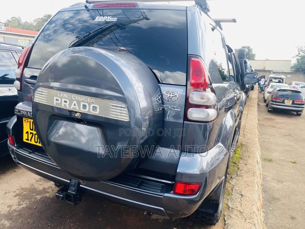 Toyota Land Cruiser Prado 3.0 TD 2010 Gray