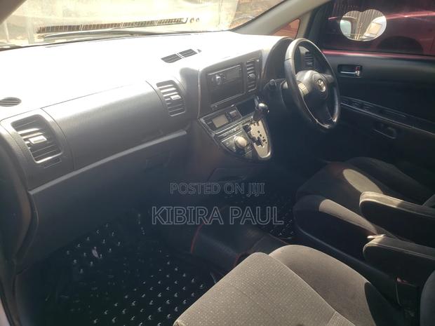 Toyota Wish 2007 Silver