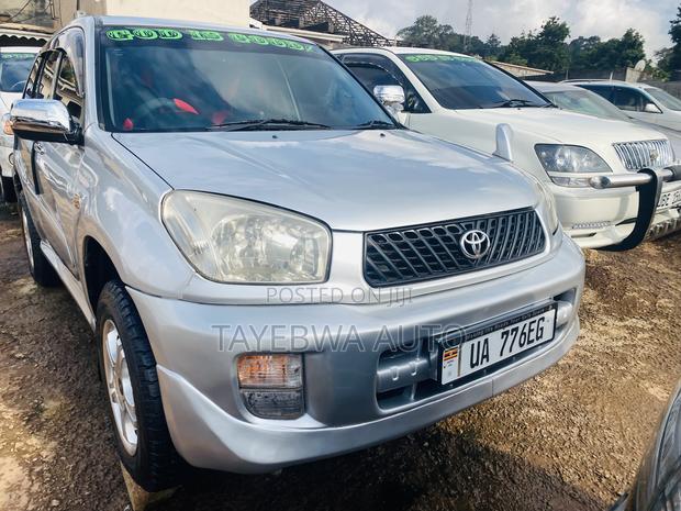 Toyota RAV4 Automatic 2002 Silver