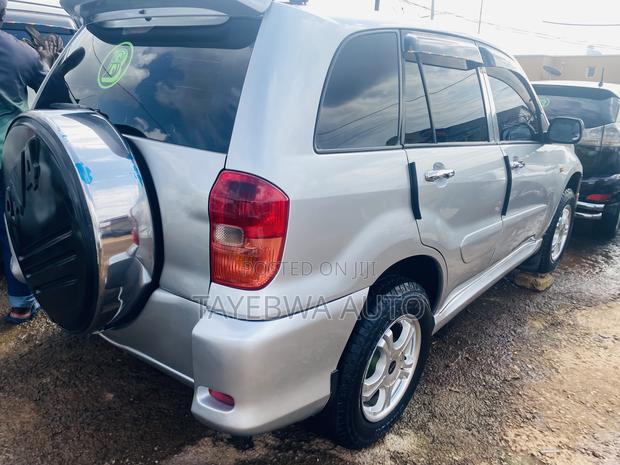 Toyota RAV4 Automatic 2002 Silver