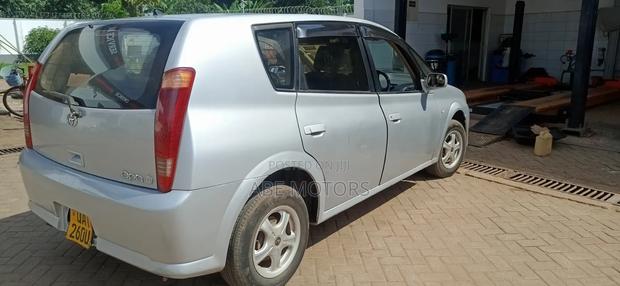 Toyota Opa 2002 Silver
