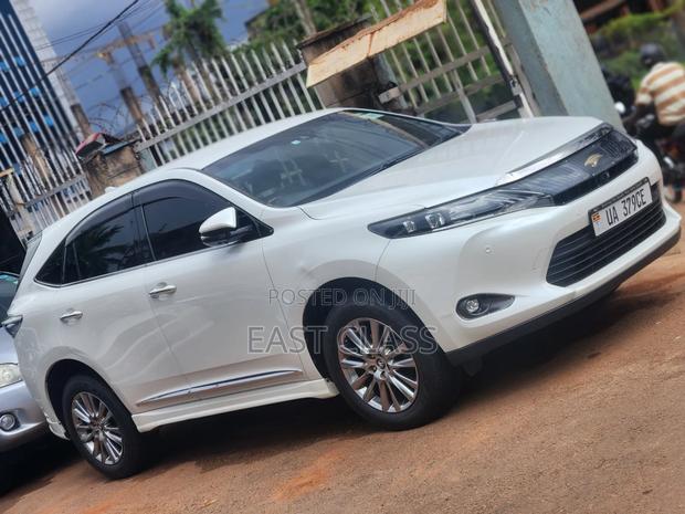 Toyota Harrier 2.0 2016 White