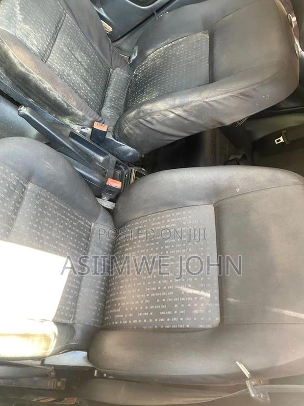 Volkswagen Golf 2003 Black