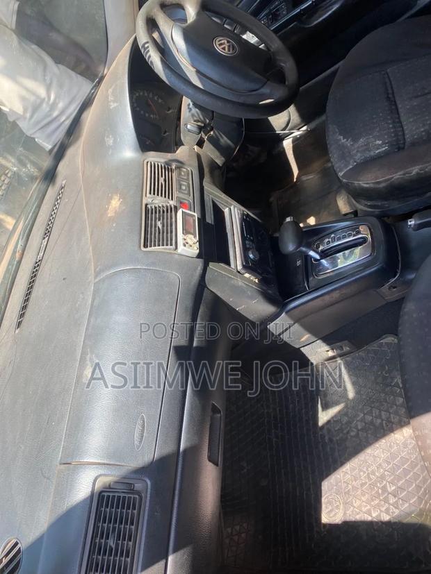 Volkswagen Golf 2003 Black