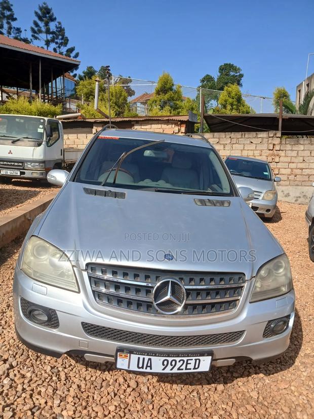Mercedes-Benz M Class 2009 Silver