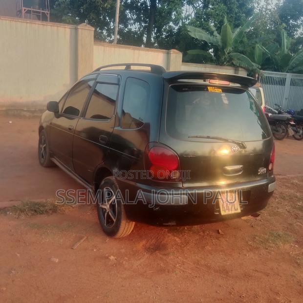 Toyota Corolla Spacio 2000 Black