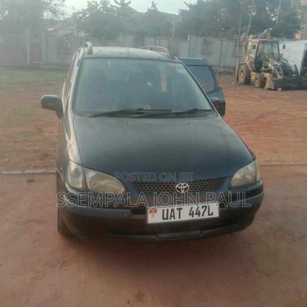 Toyota Corolla Spacio 2000 Black