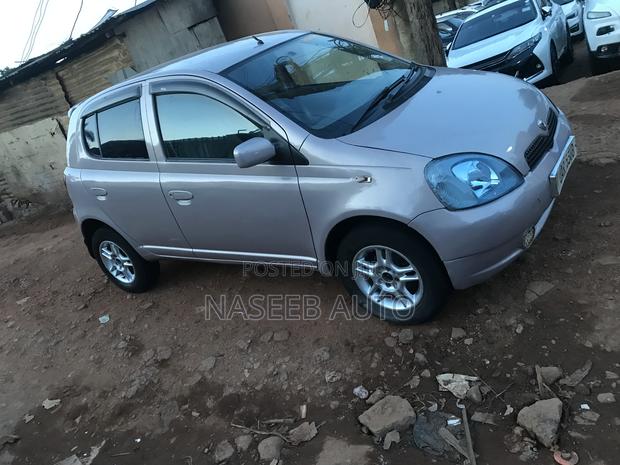 Toyota Vitz 2005 Silver