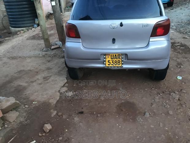 Toyota Vitz 2005 Silver