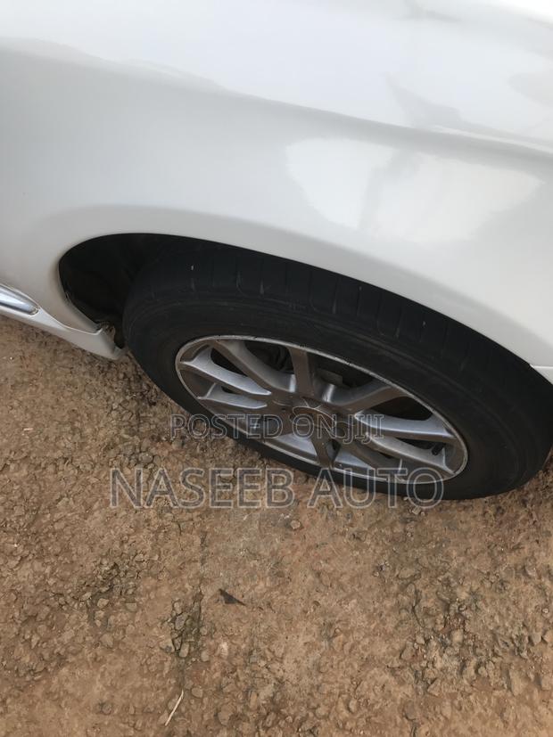 Subaru Legacy 2006 White
