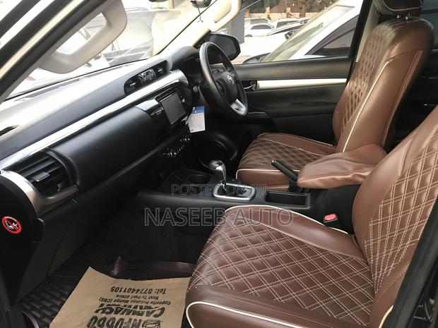 Toyota Hilux 2015 Black