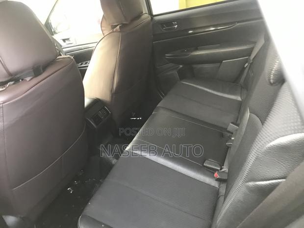 Subaru Legacy 2010 Silver
