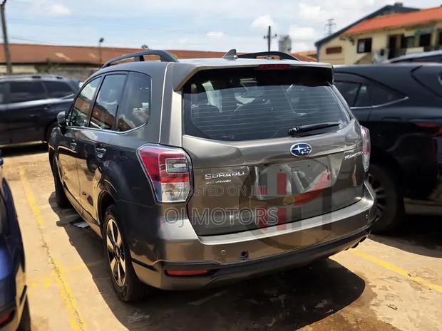 Subaru Forester 2017 Gray