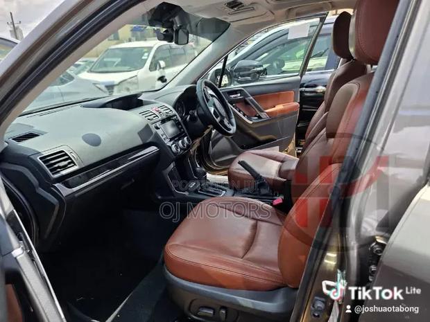 Subaru Forester 2017 Gray