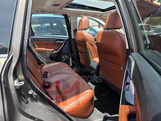Subaru Forester 2017 Gray