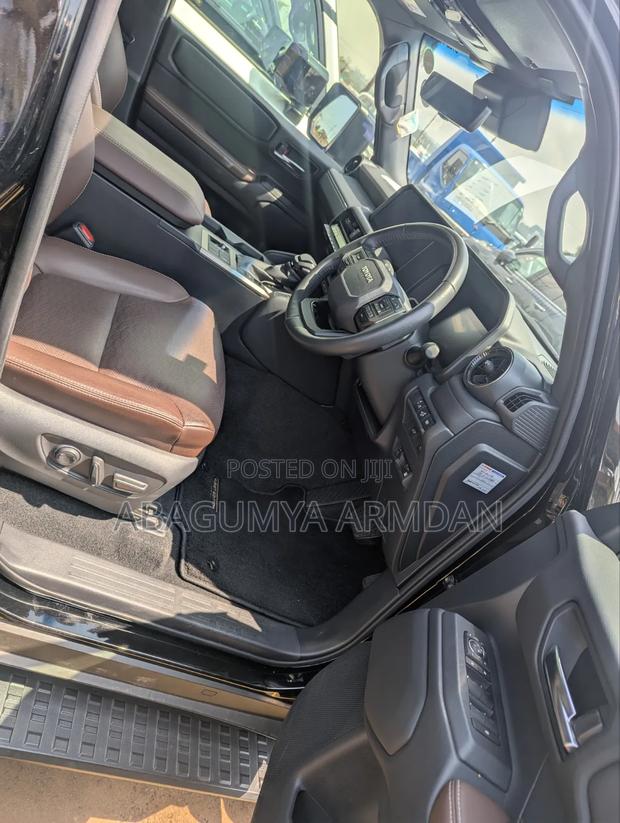 Toyota Land Cruiser Prado 2.7 2024 Black