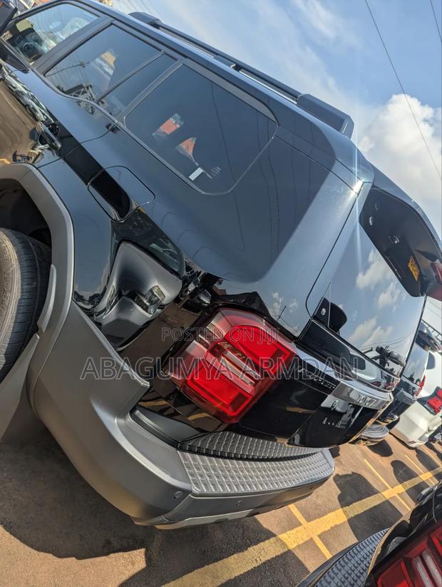 Toyota Land Cruiser Prado 2.7 2024 Black