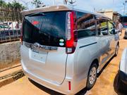 Toyota Noah 2.0 AWD (6 Seater) 2014 Silver for sale