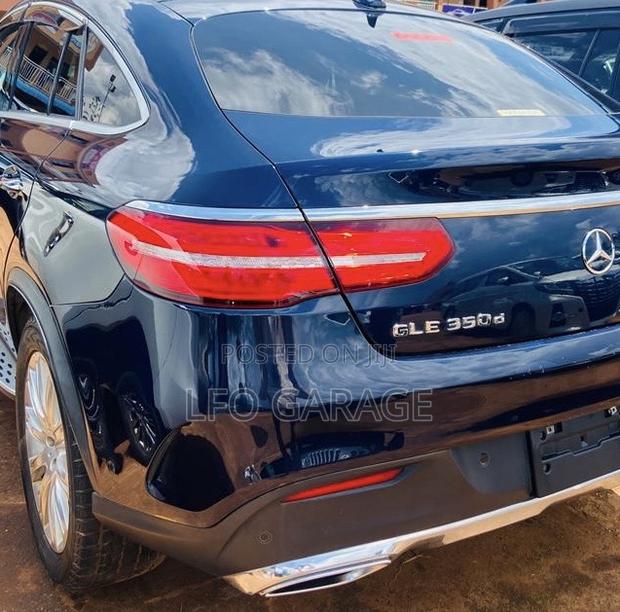 Mercedes-Benz GLE-Class GLE 350d 4MATIC 2017 Blue