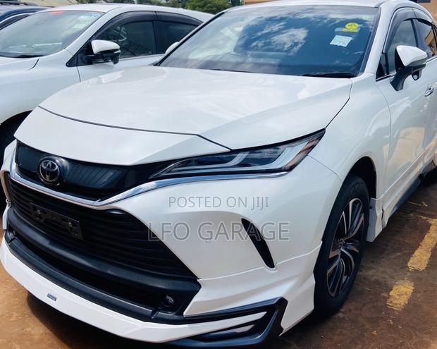 Toyota Harrier 2.0 4WD 2021 White