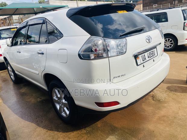 Toyota Harrier 2.4 2012