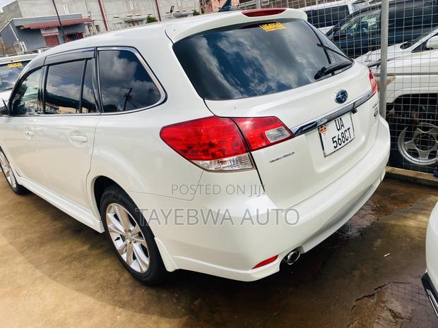 Subaru Legacy 2012 White