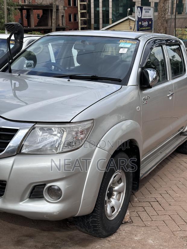 Toyota Hilux 2007 Silver